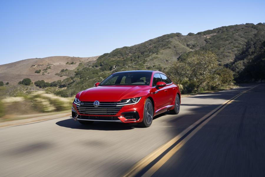  Volkswagen Arteon 4Motion R-Line 2019 года  (NA) (фото 9 из 40)